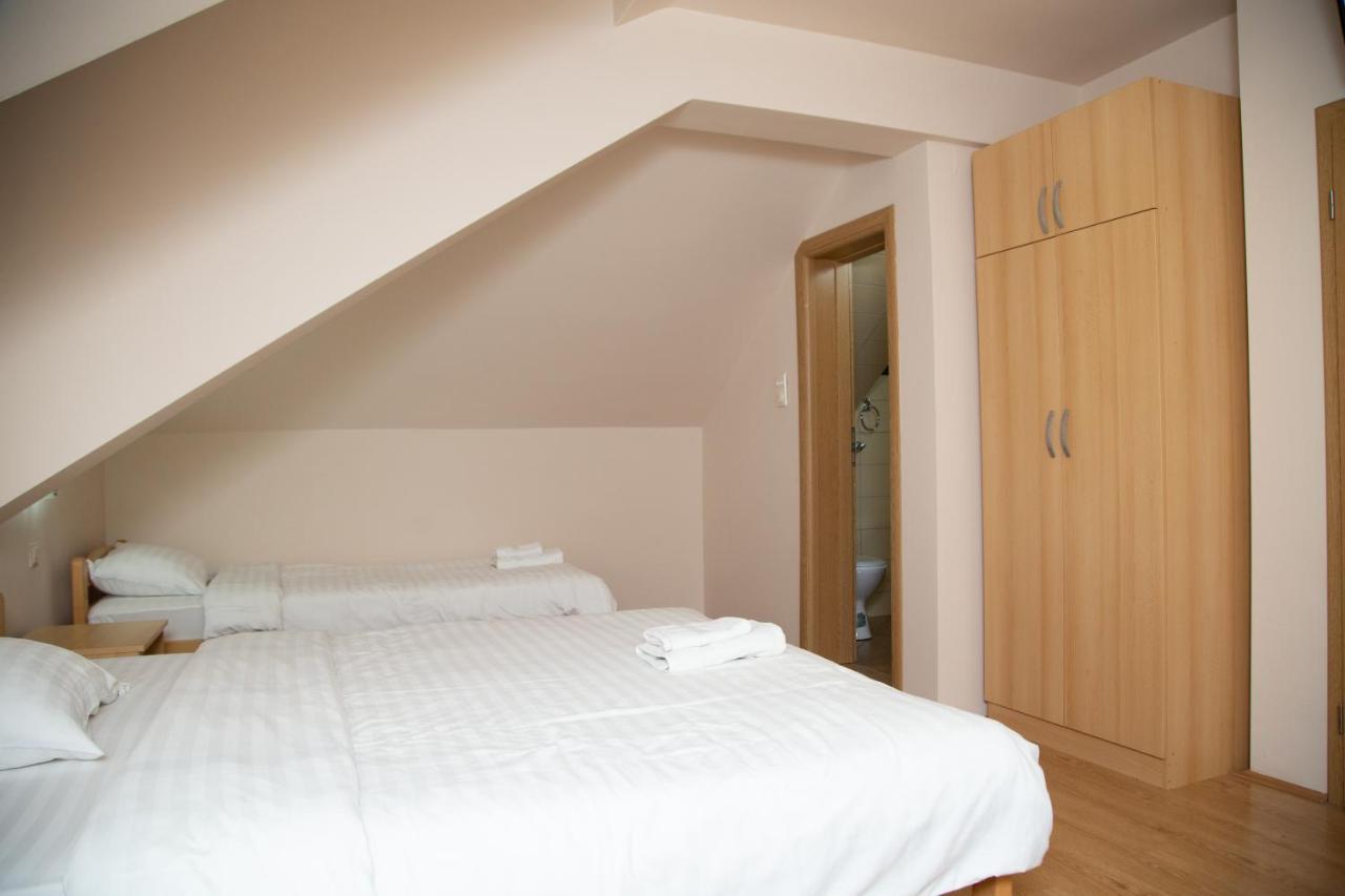 Motel Imperija Ub 외부 사진