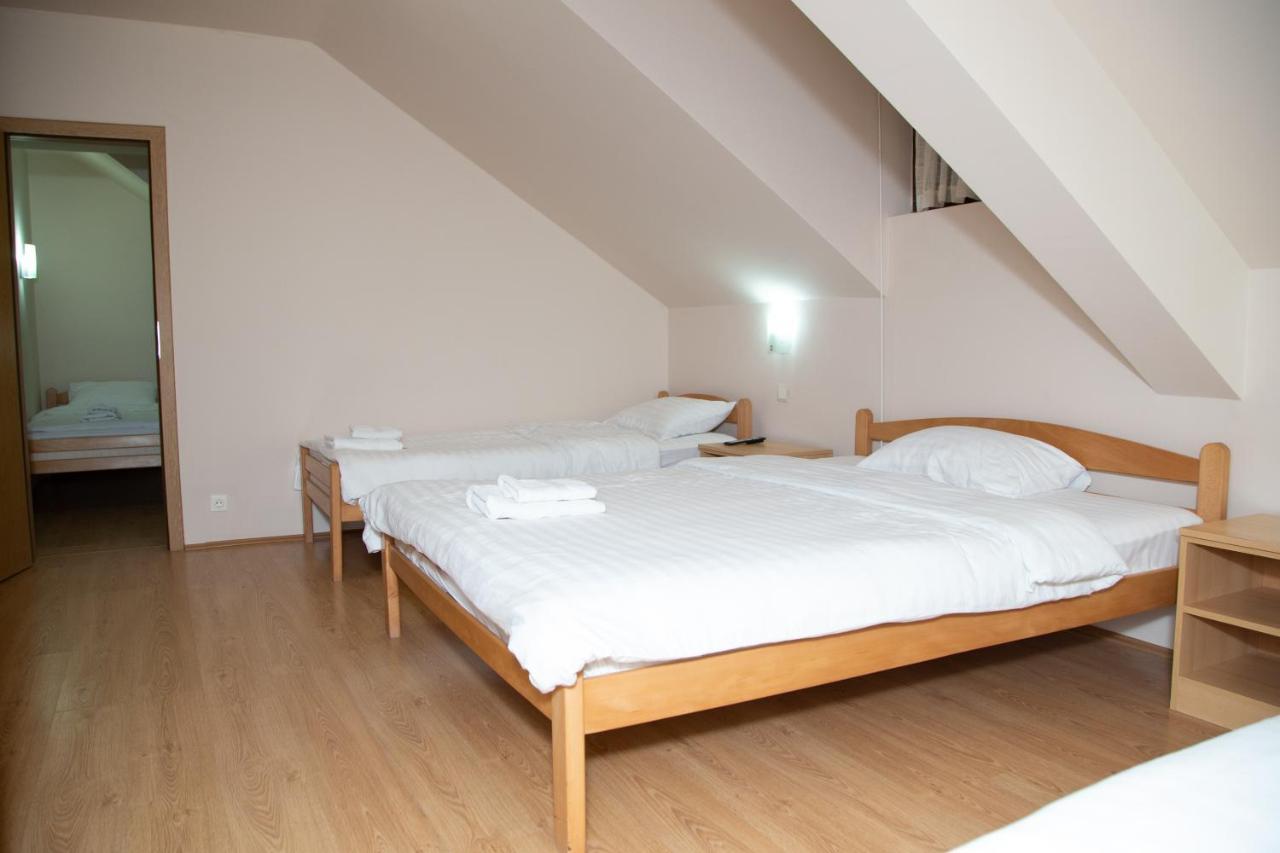 Motel Imperija Ub 외부 사진